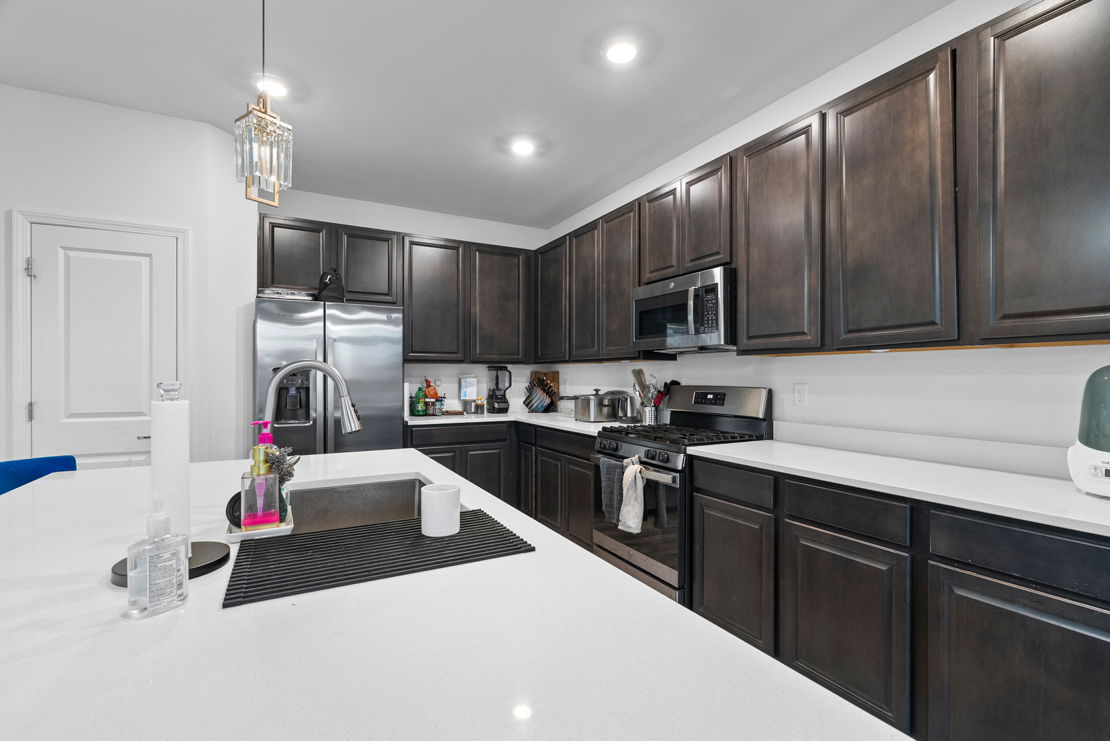 668 Braemore Lane, Yorkville, IL 60560