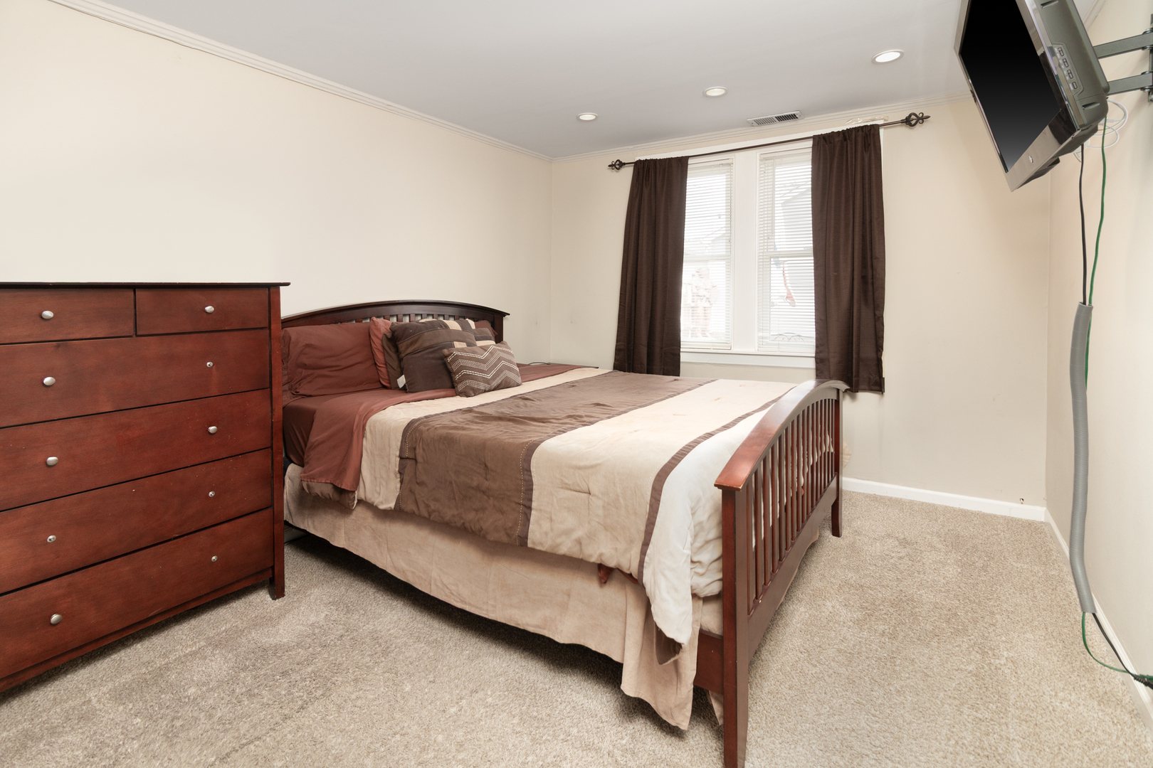 3333 N Orange Avenue, Chicago, IL 60634