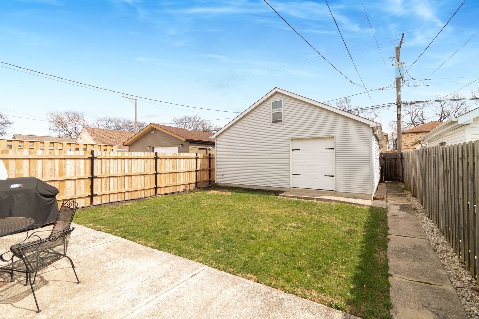 3333 N Orange Avenue, Chicago, IL 60634