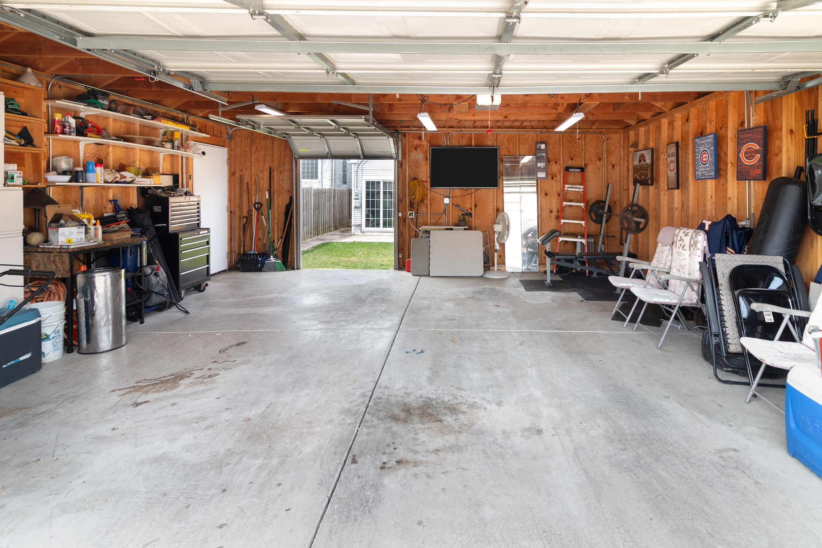 3333 N Orange Avenue, Chicago, IL 60634