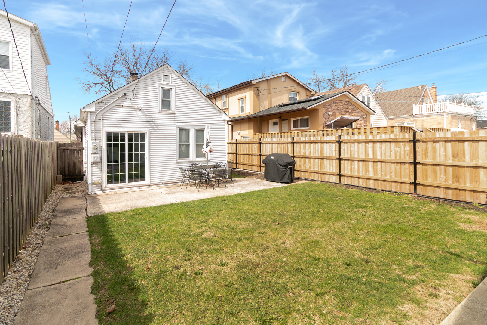 3333 N Orange Avenue, Chicago, IL 60634