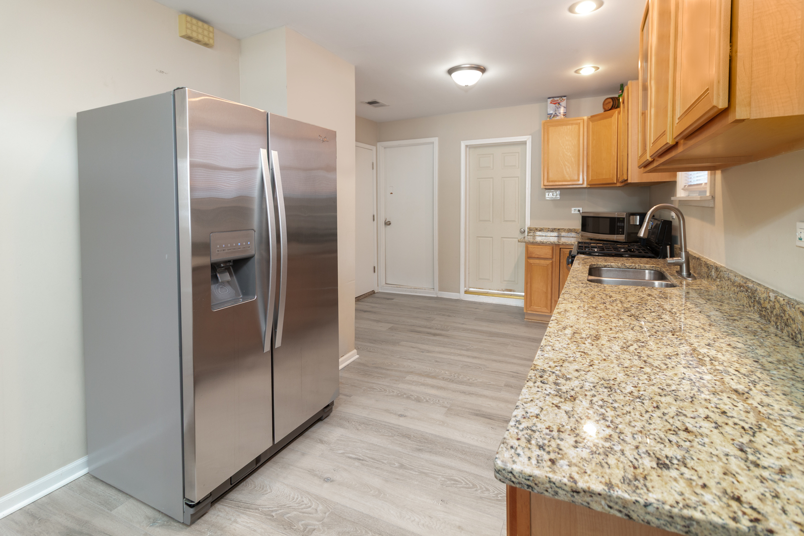 3333 N Orange Avenue, Chicago, IL 60634