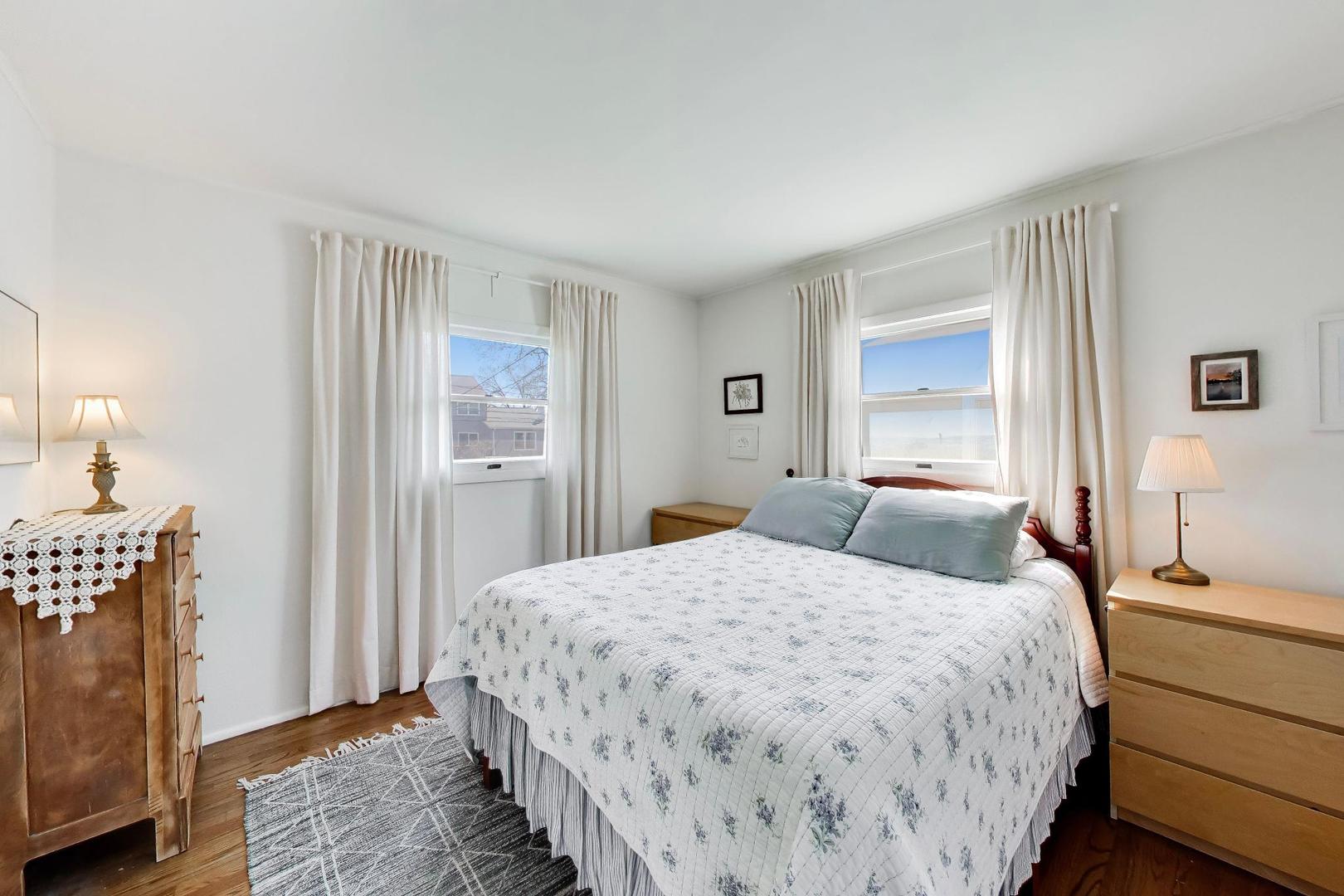 825 S Grace Street, Lombard, IL 60148