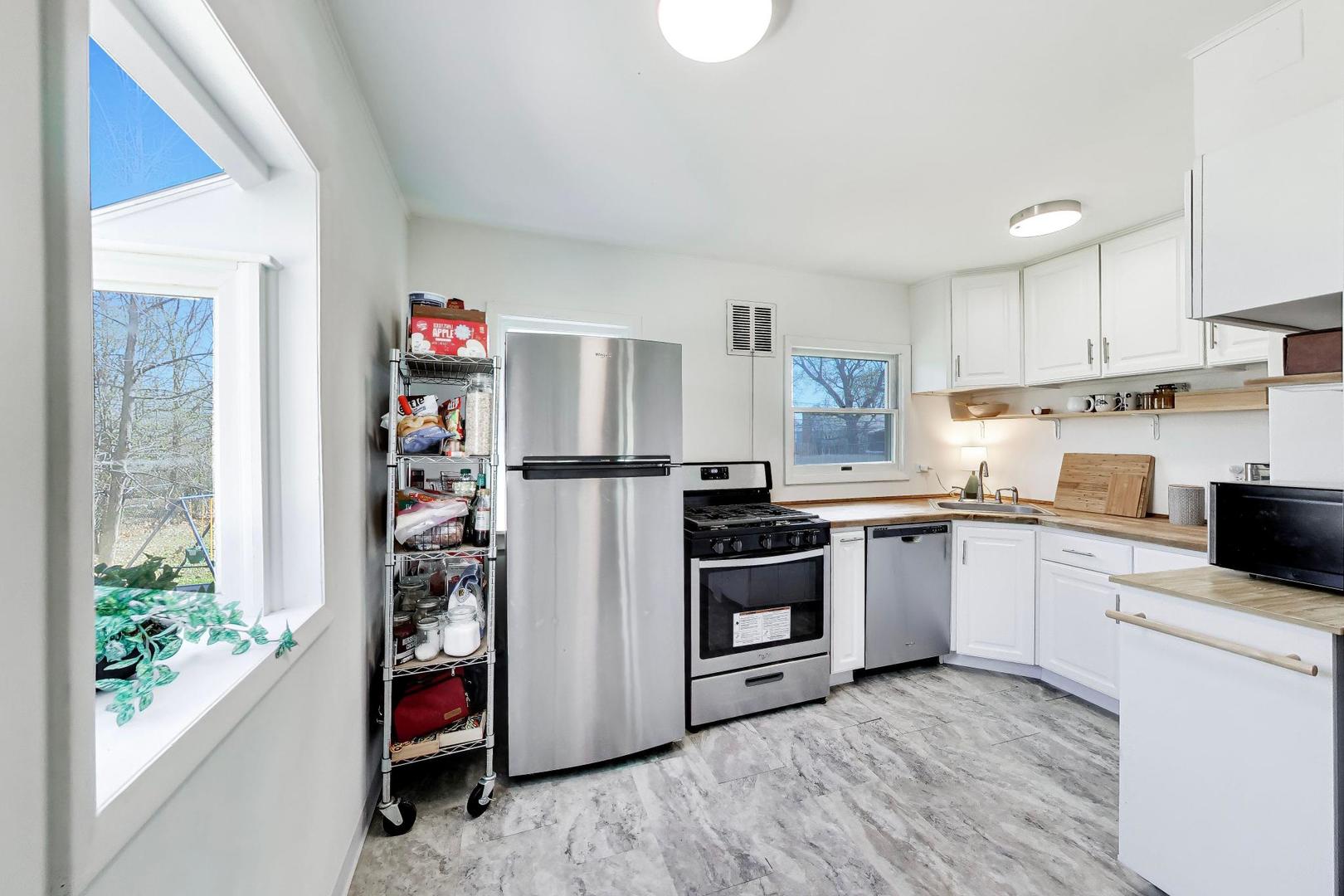 825 S Grace Street, Lombard, IL 60148