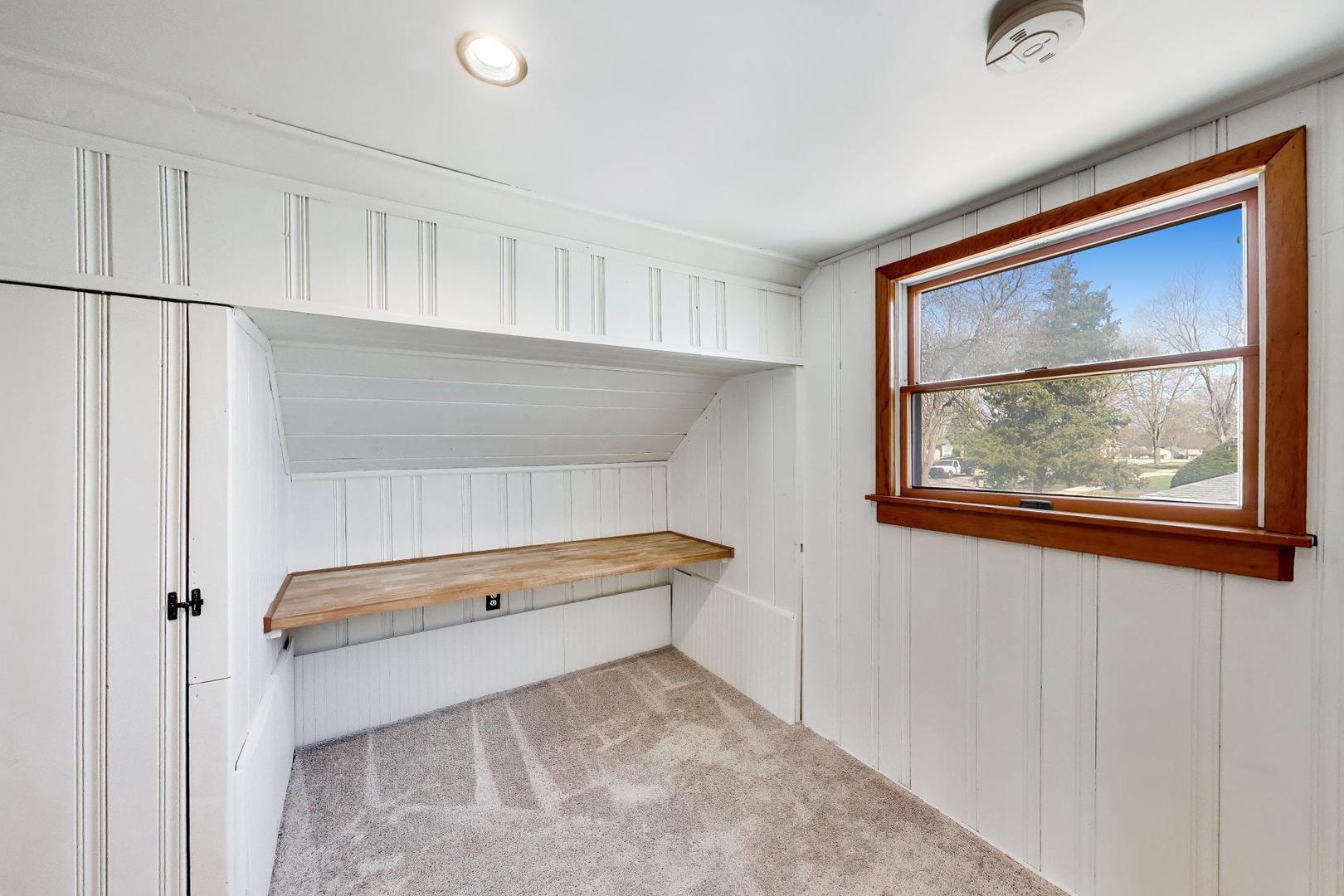 825 S Grace Street, Lombard, IL 60148