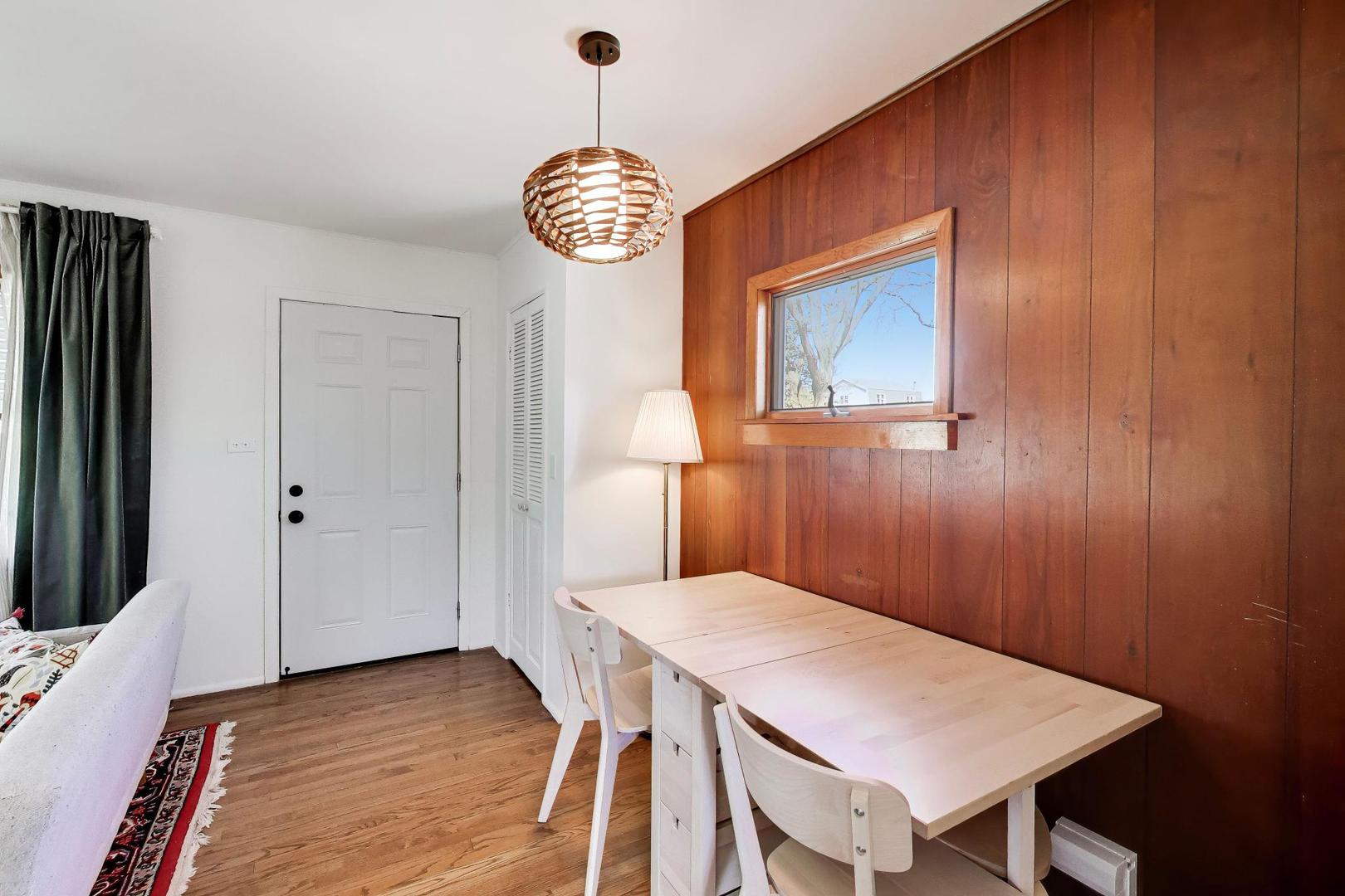 825 S Grace Street, Lombard, IL 60148