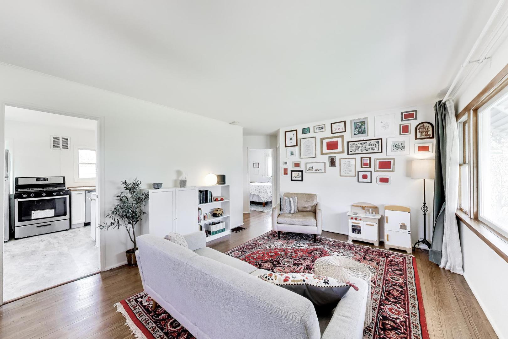 825 S Grace Street, Lombard, IL 60148