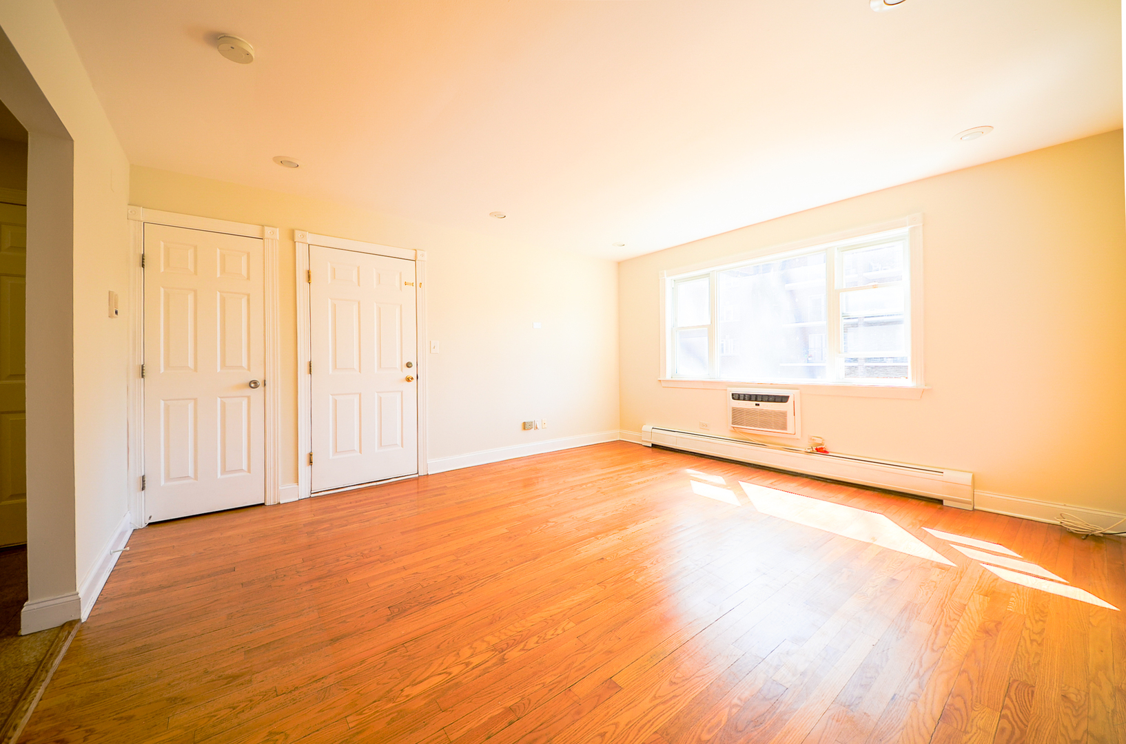 1308 Perry Street #B, Des Plaines, IL 60016