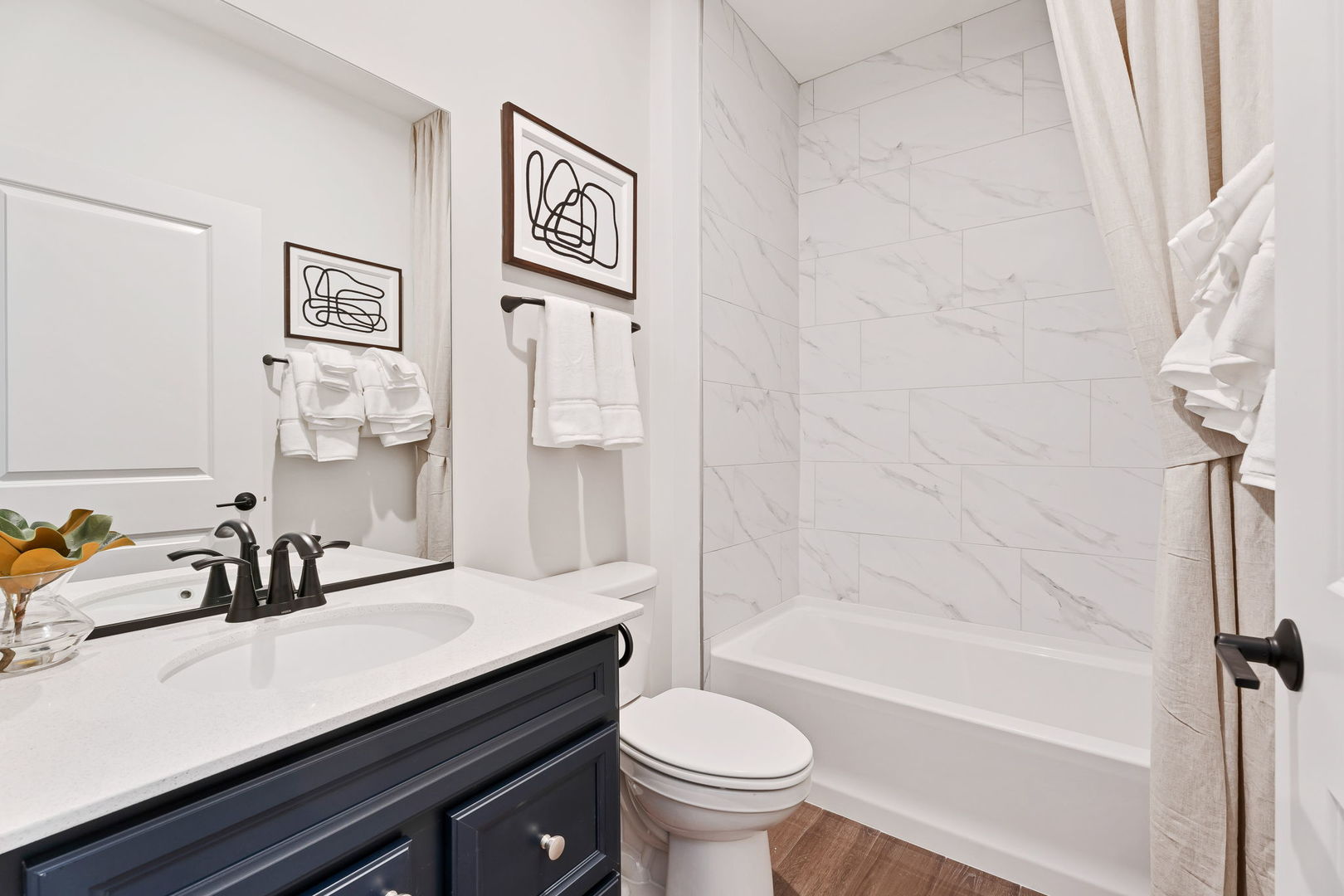 6238 Links Drive #04001, Woodridge, IL 60517