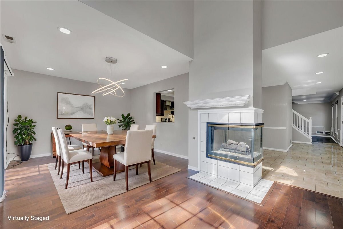 1476 Laurel Oaks Drive, Streamwood, IL 60107