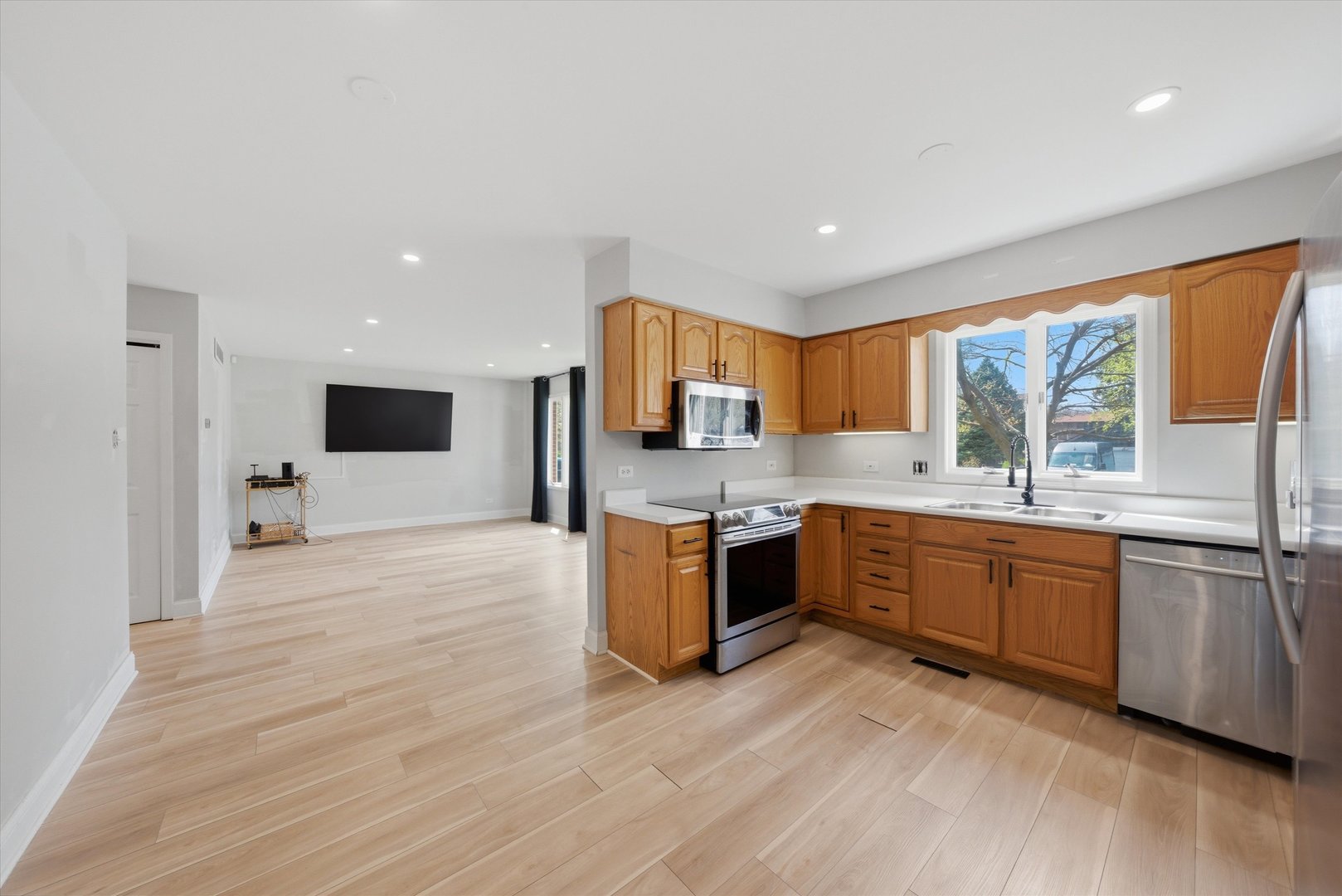 21331 Illinois Street, Matteson, IL 60443