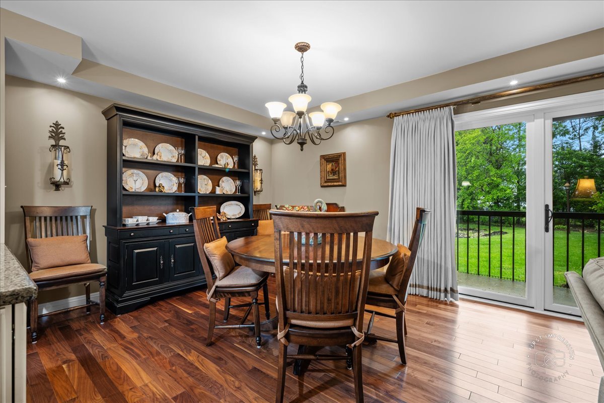 1103 N Mill Street #111, Naperville, IL 60563