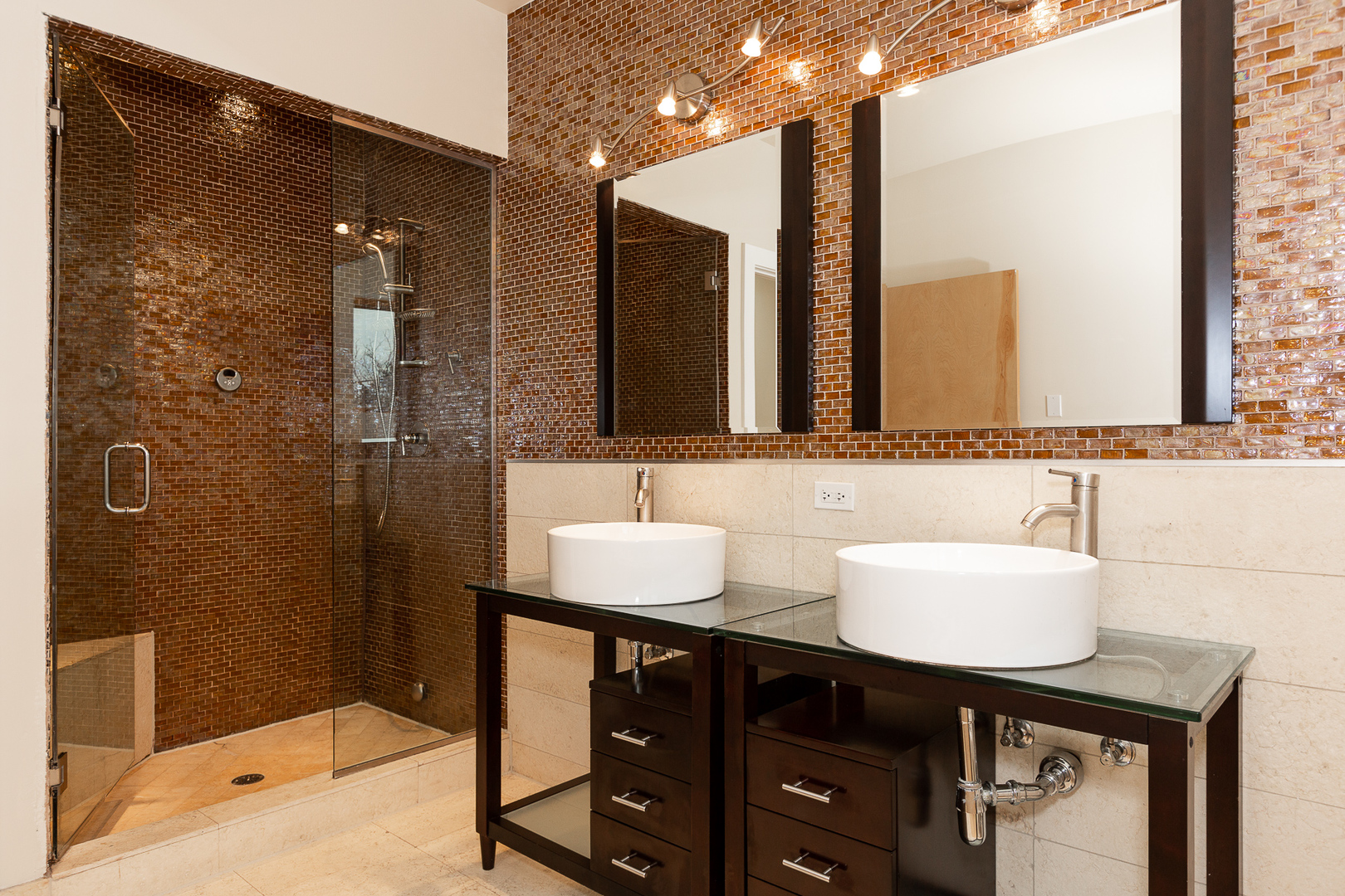 5766 N LINCOLN Avenue #205, Chicago, IL 60659