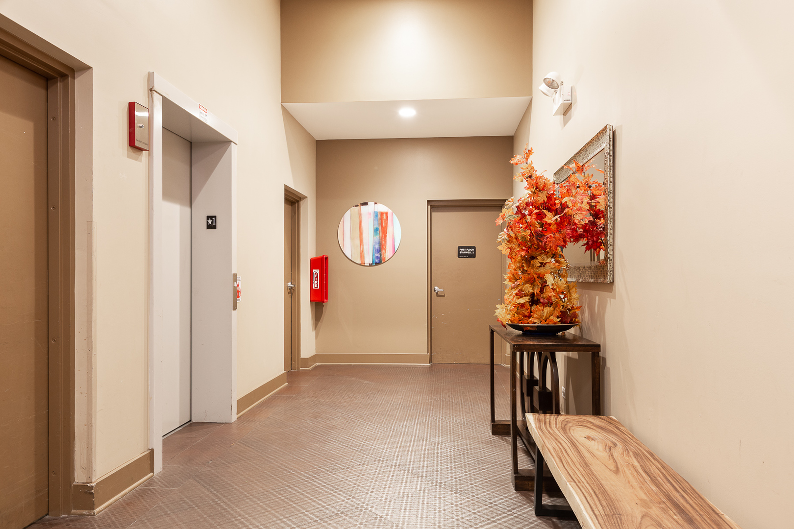 5766 N LINCOLN Avenue #205, Chicago, IL 60659