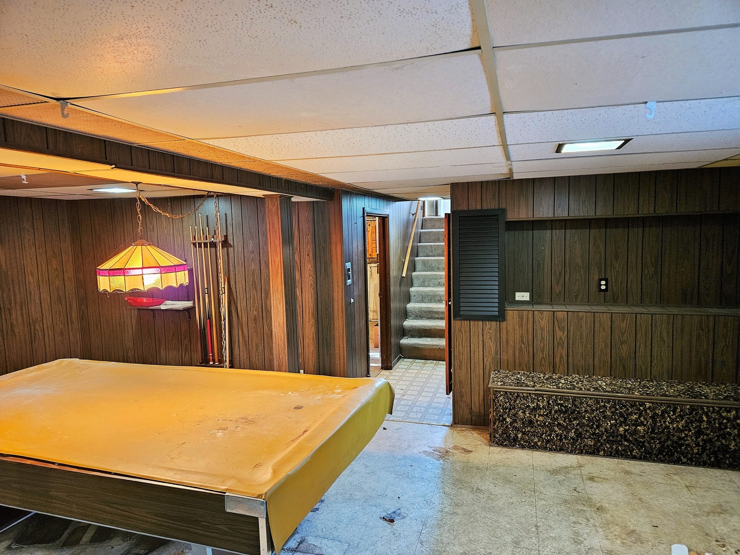 6940 N Ottawa Avenue, Chicago, IL 60631