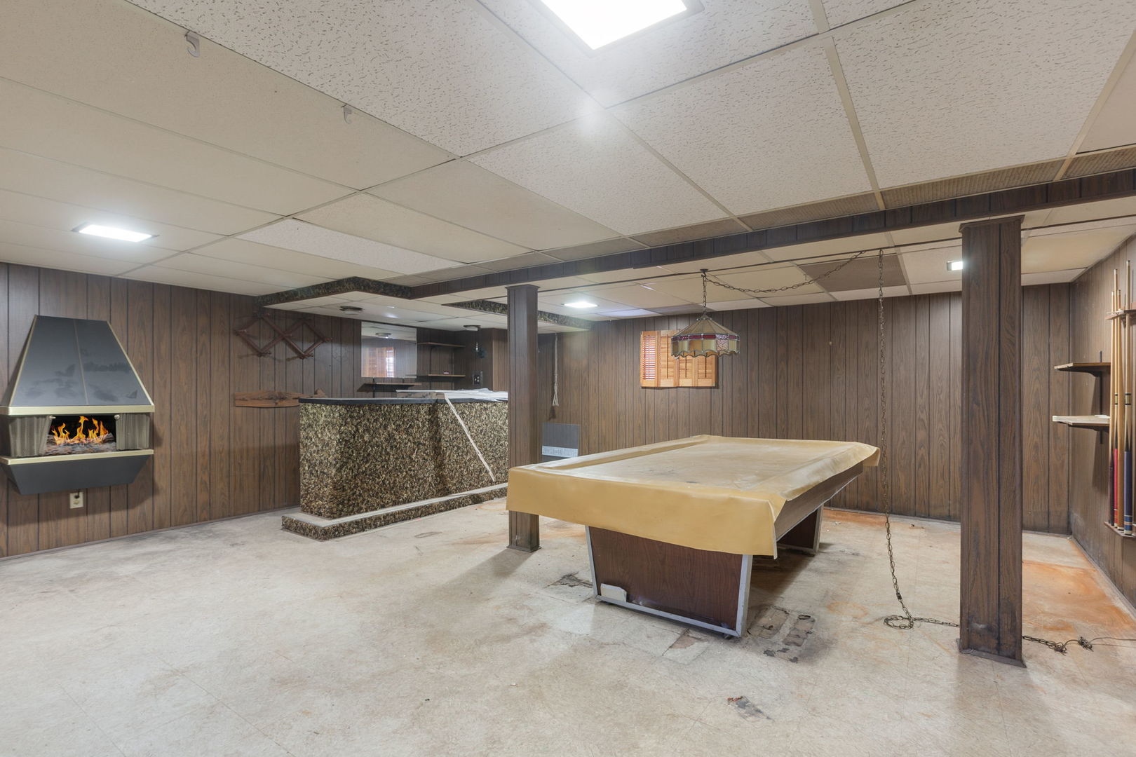 6940 N Ottawa Avenue, Chicago, IL 60631