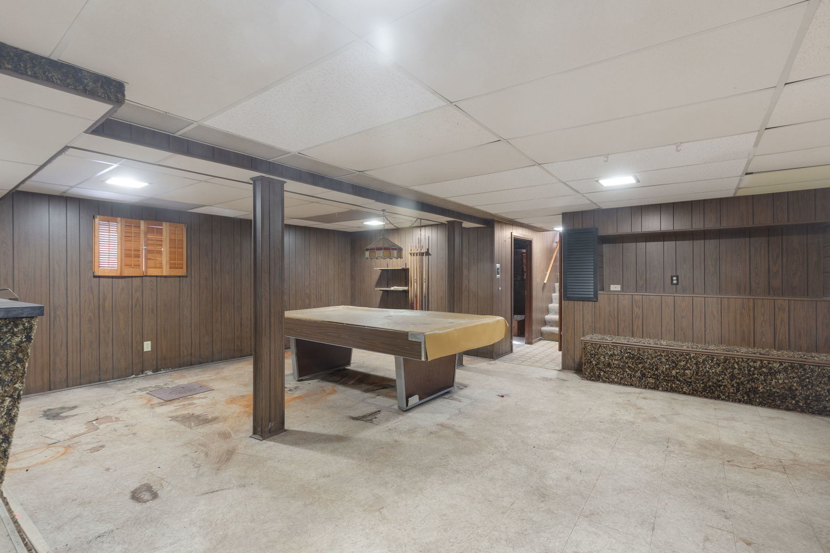 6940 N Ottawa Avenue, Chicago, IL 60631