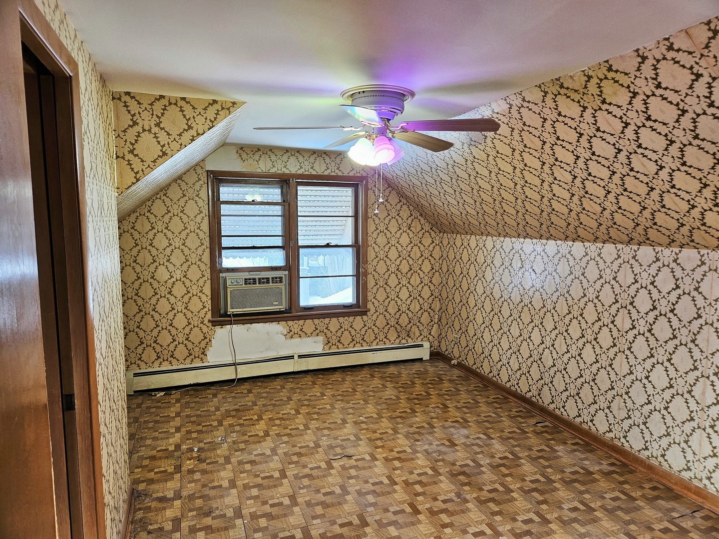 6940 N Ottawa Avenue, Chicago, IL 60631