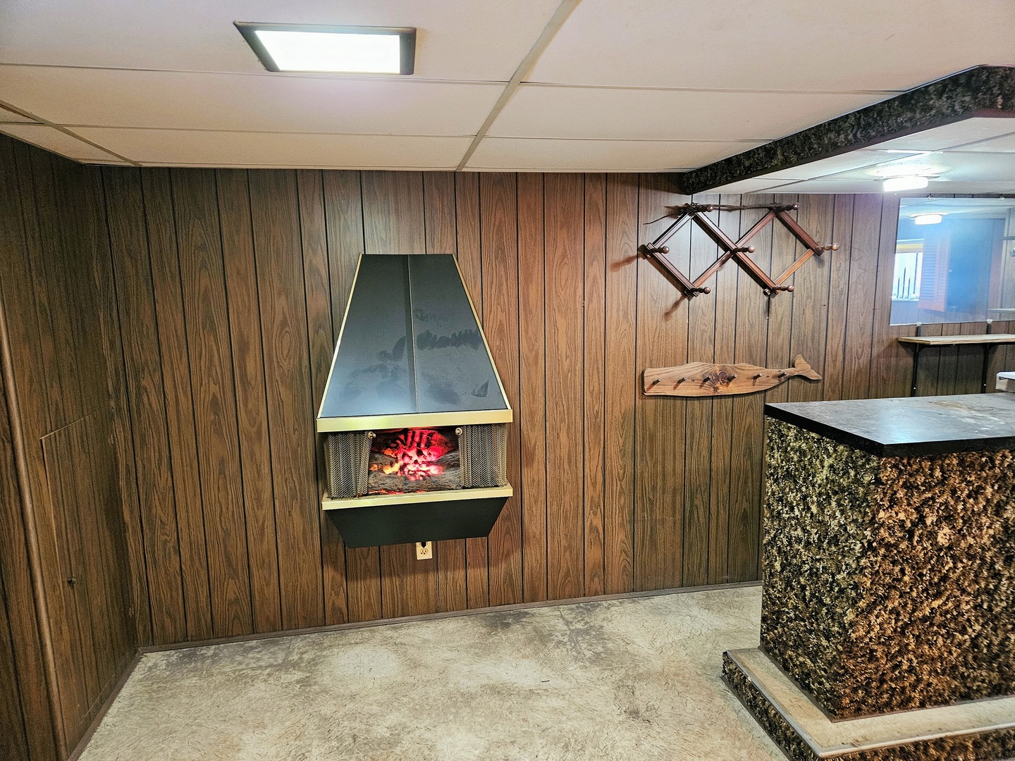 6940 N Ottawa Avenue, Chicago, IL 60631