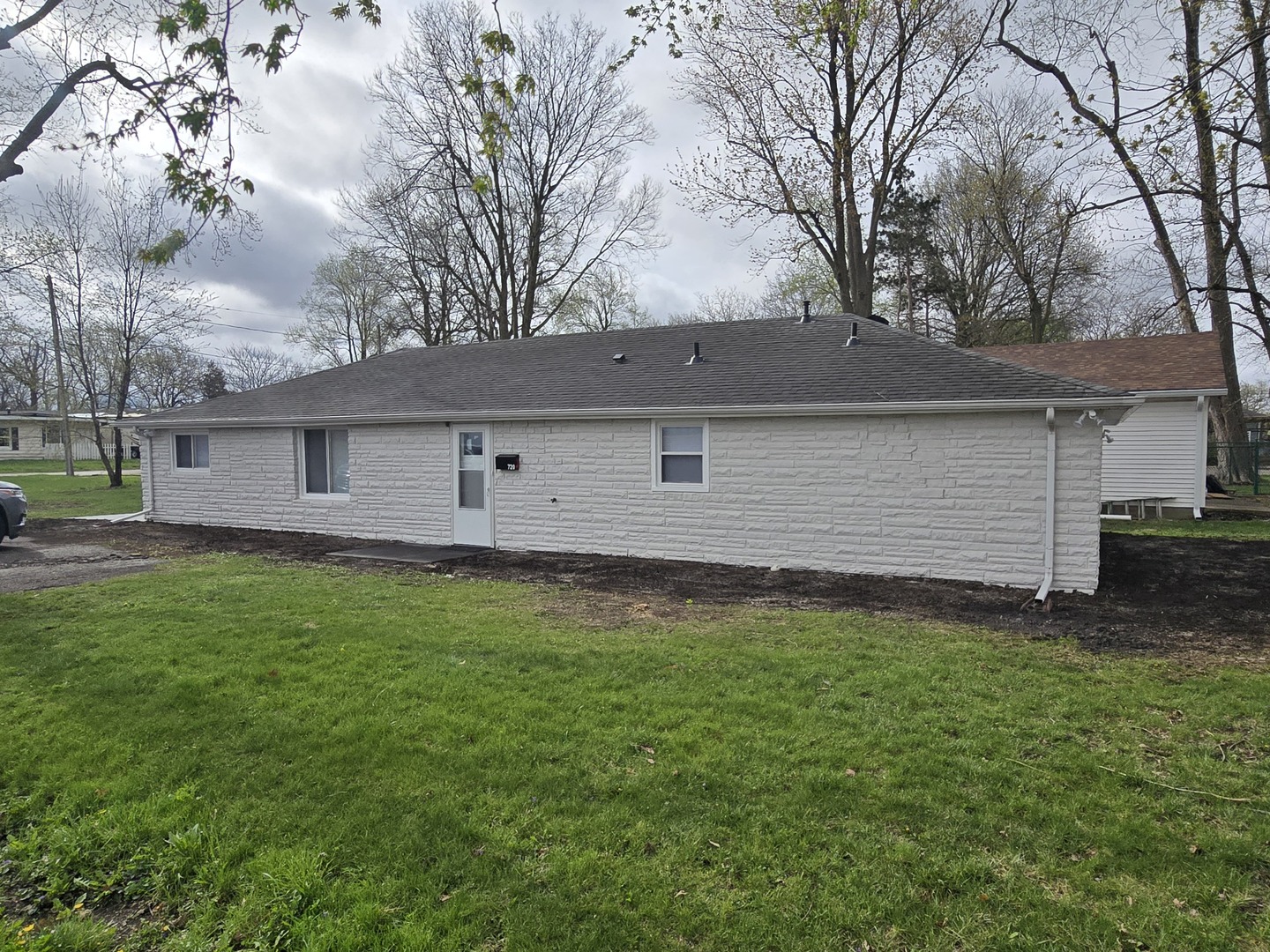 720 E Marion Street, Clinton, IL 61727