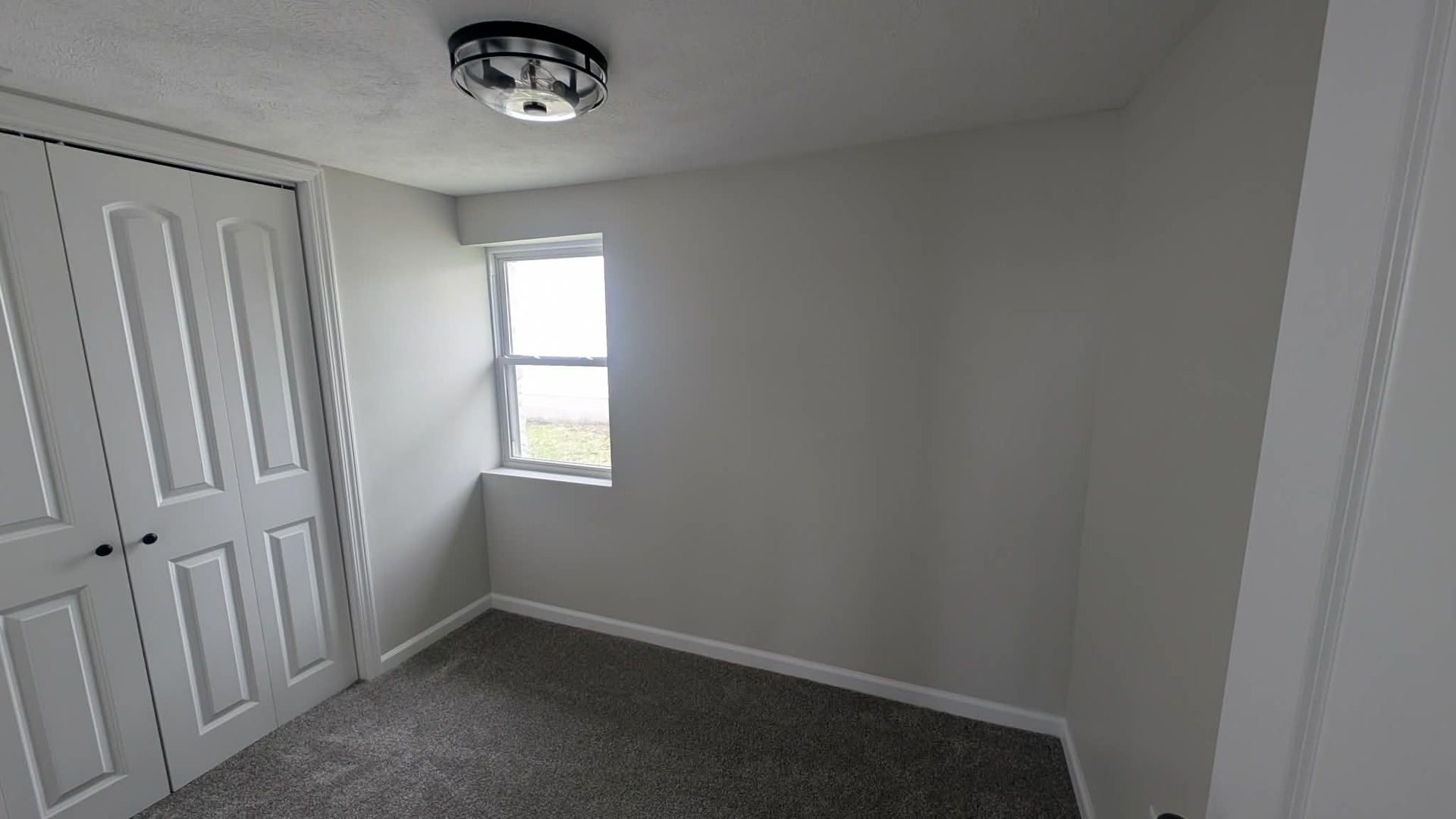 720 E Marion Street, Clinton, IL 61727