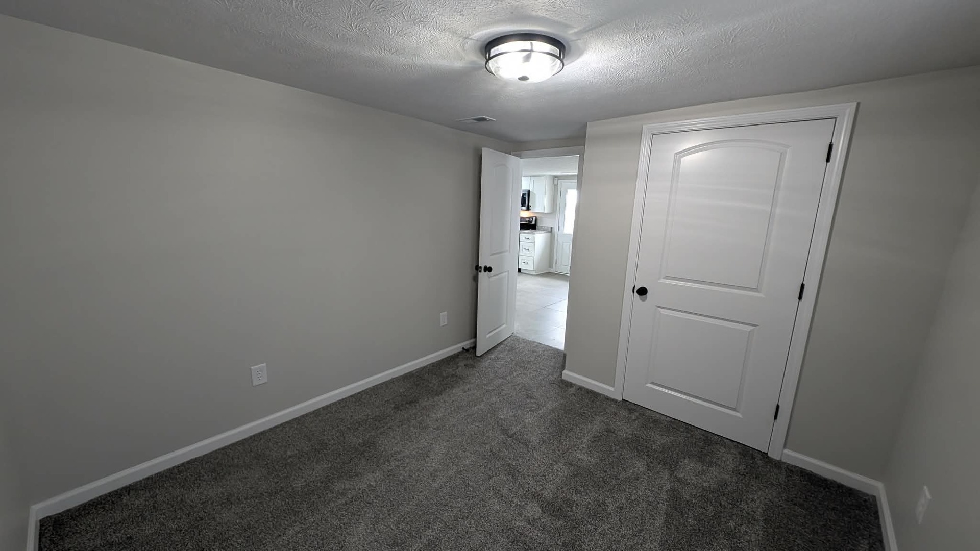 720 E Marion Street, Clinton, IL 61727