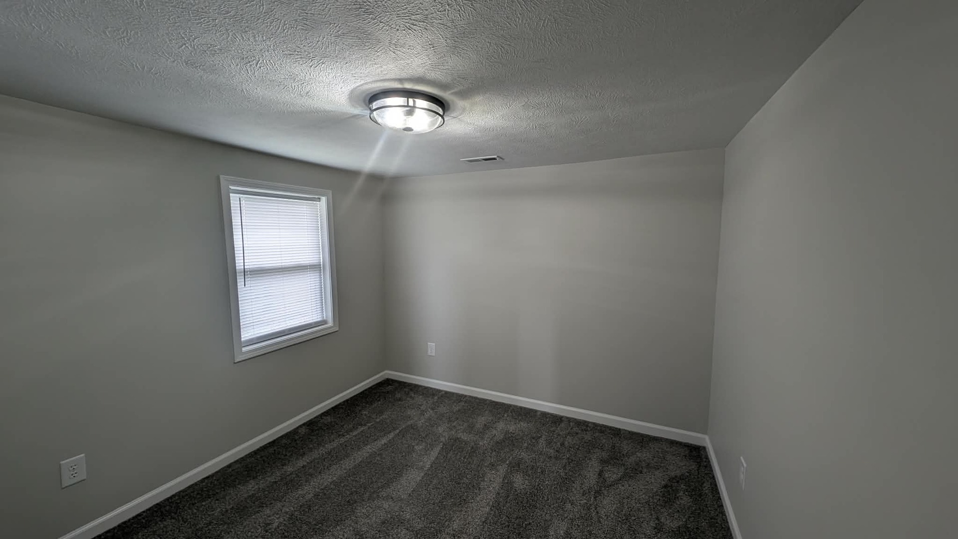 720 E Marion Street, Clinton, IL 61727