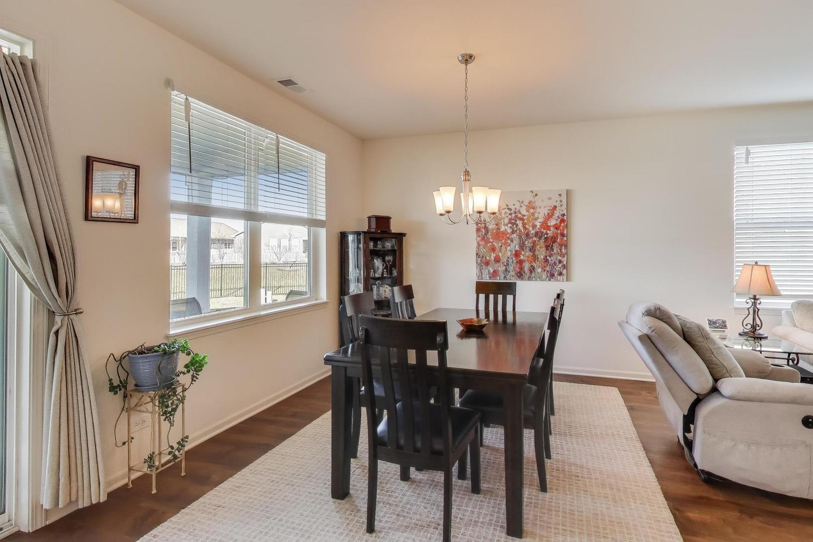 2355 Cannon Drive, Pingree Grove, IL 60140