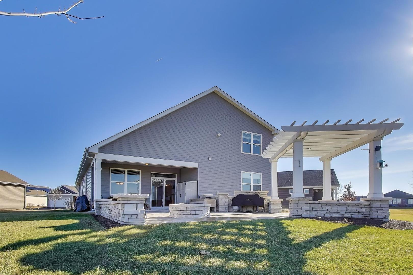 2355 Cannon Drive, Pingree Grove, IL 60140