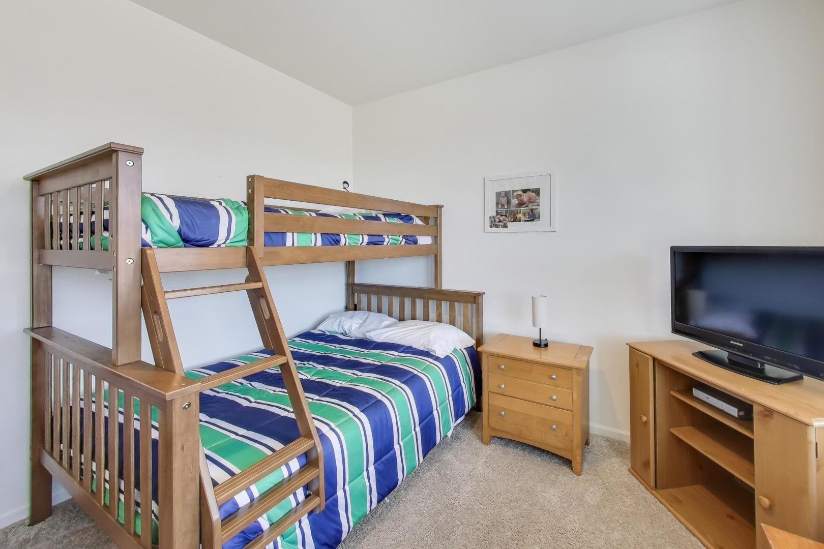 2355 Cannon Drive, Pingree Grove, IL 60140