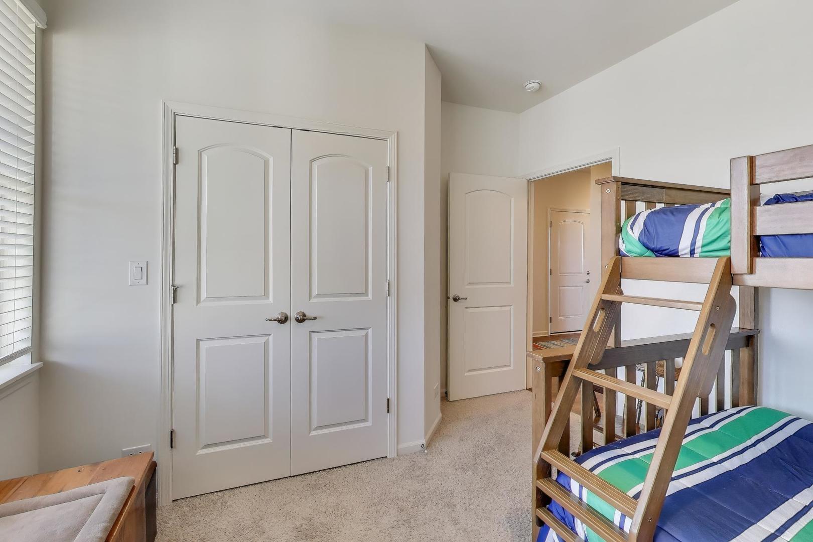 2355 Cannon Drive, Pingree Grove, IL 60140