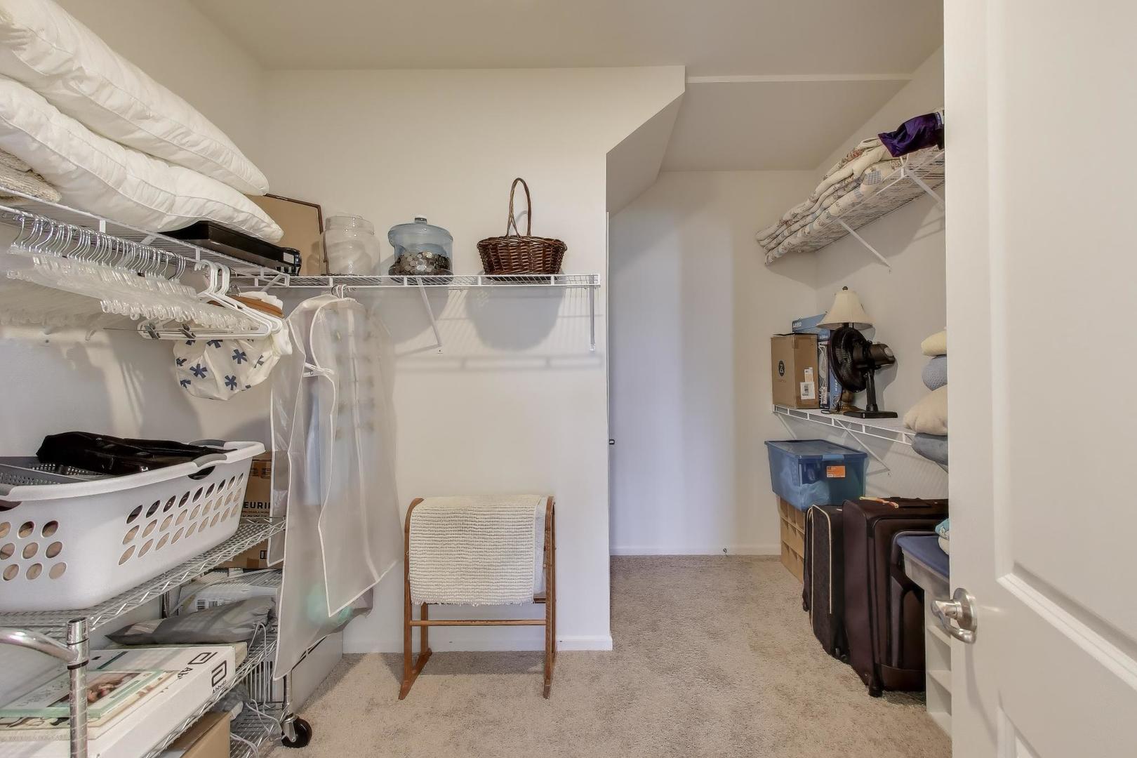 2355 Cannon Drive, Pingree Grove, IL 60140