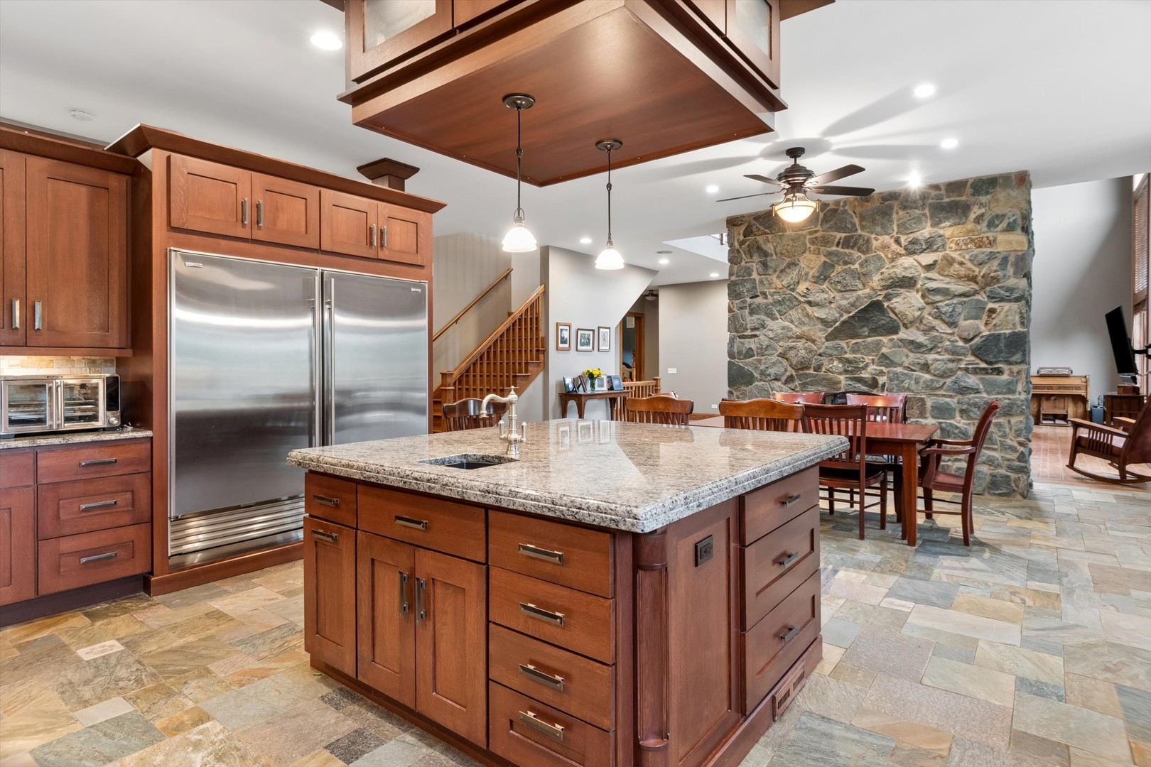 805 N Arlington Heights Road, Itasca, IL 60143