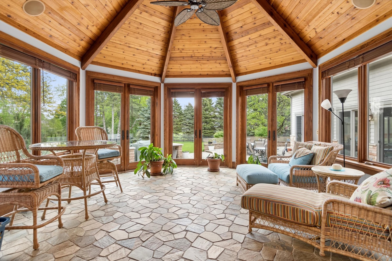 805 N Arlington Heights Road, Itasca, IL 60143