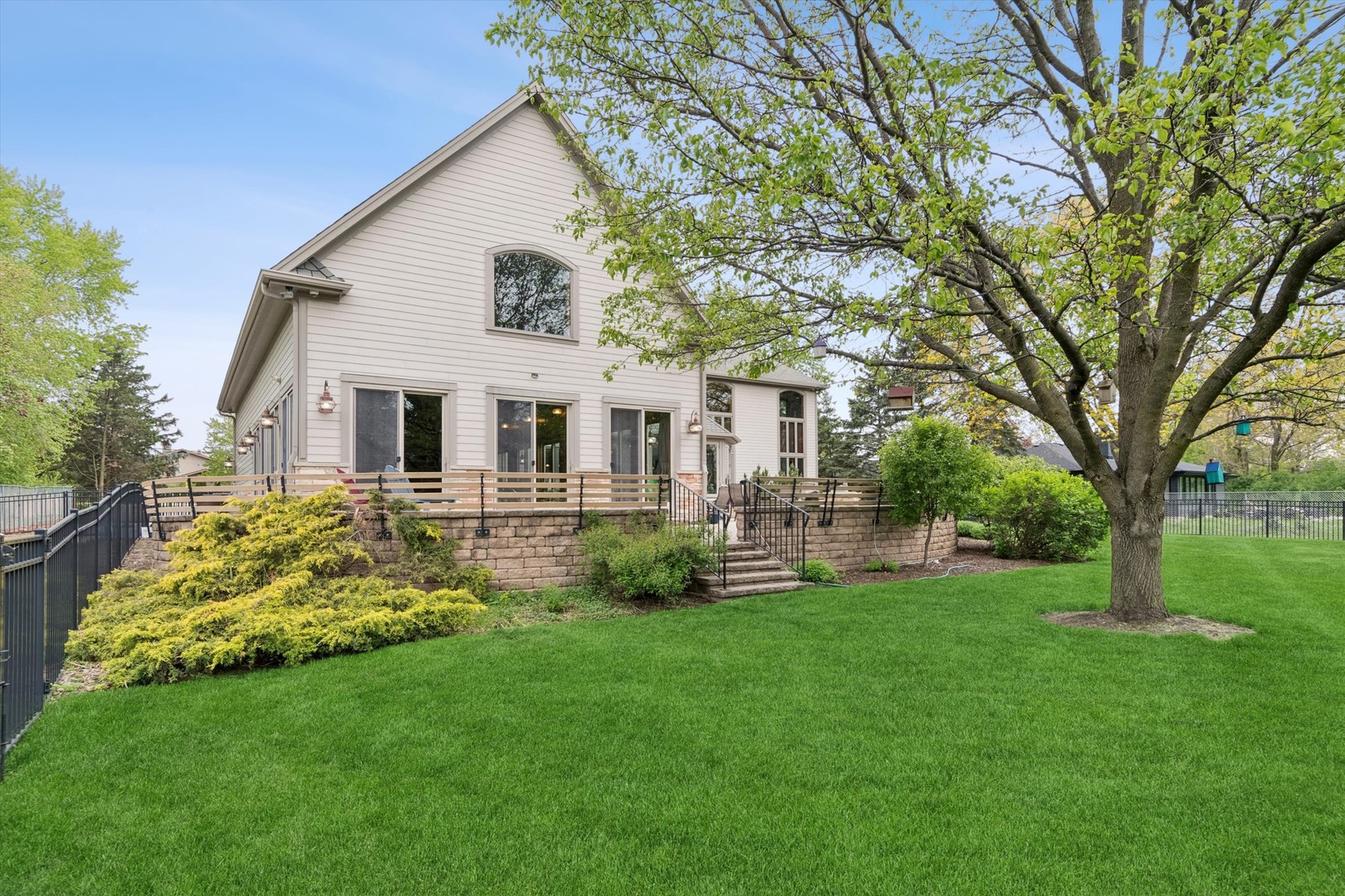 805 N Arlington Heights Road, Itasca, IL 60143