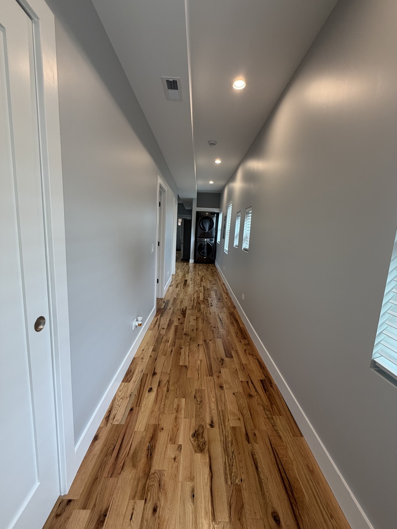 2221 W 21st Place #1R, Chicago, IL 60608