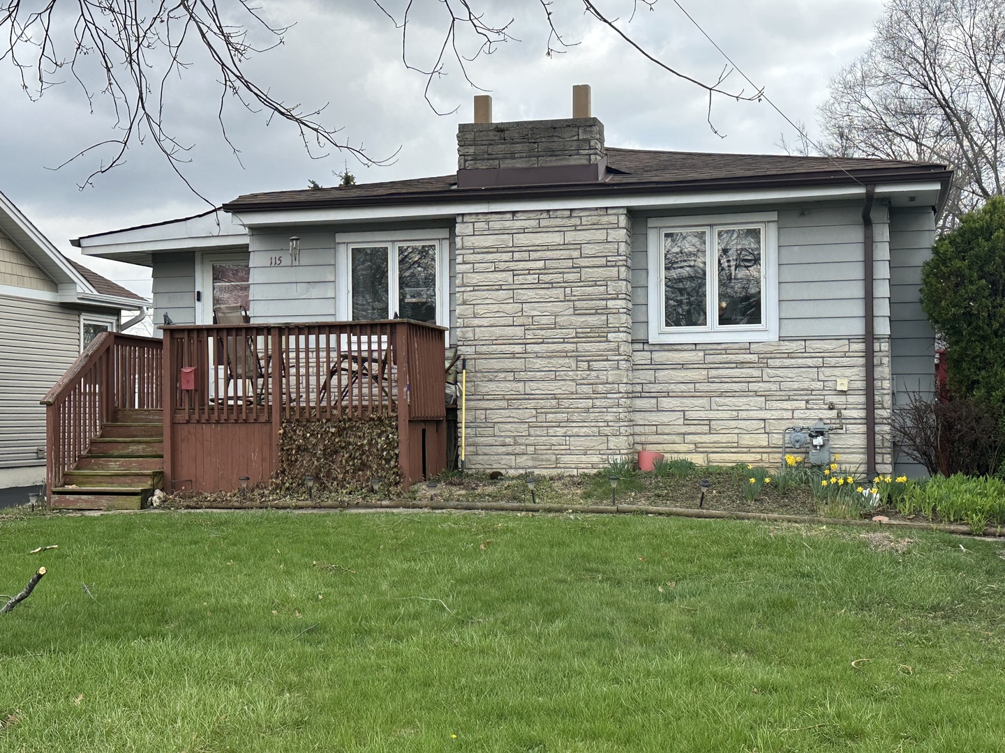 115 E Division Street, Villa Park, IL 60181