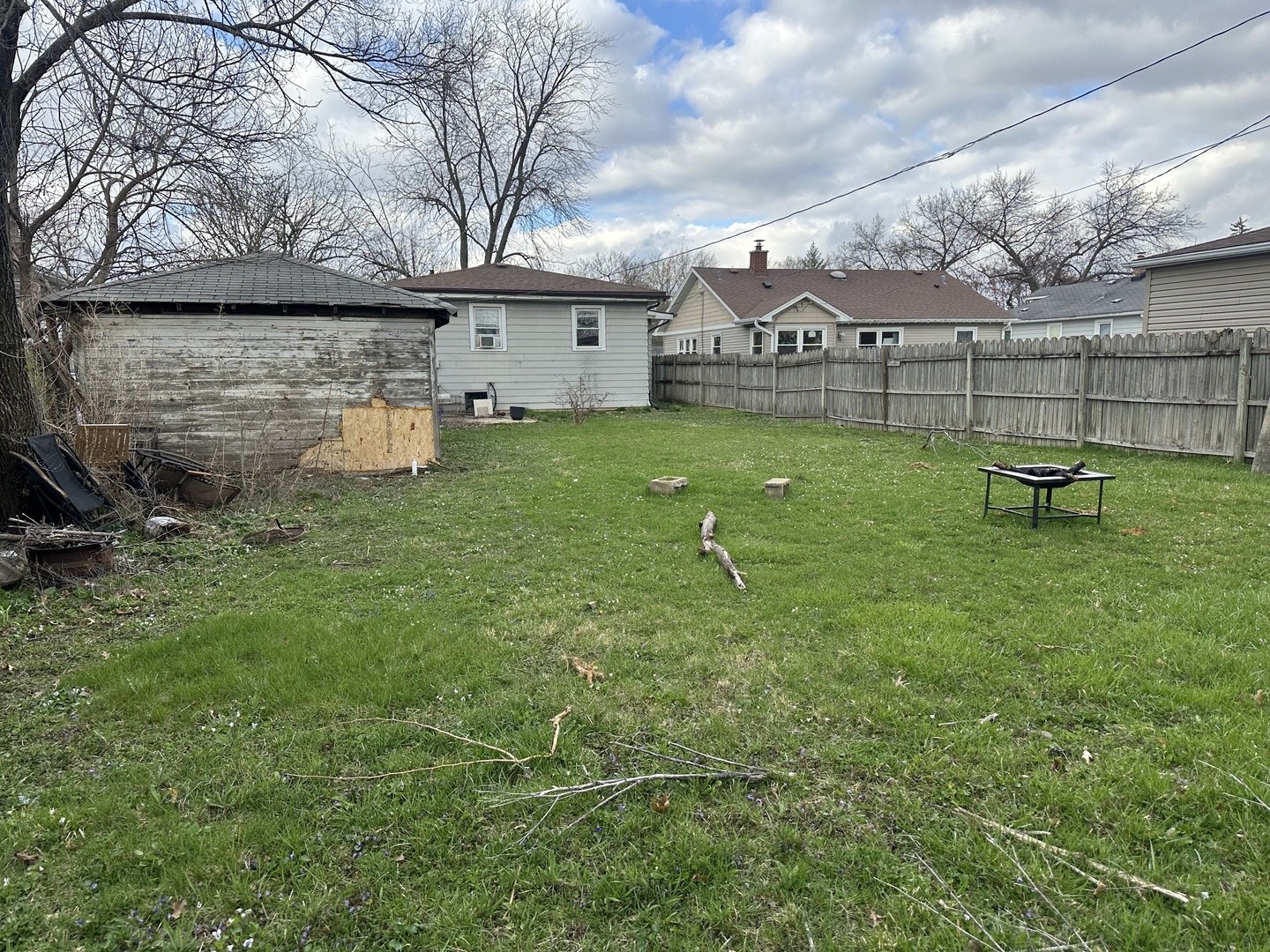 115 E Division Street, Villa Park, IL 60181