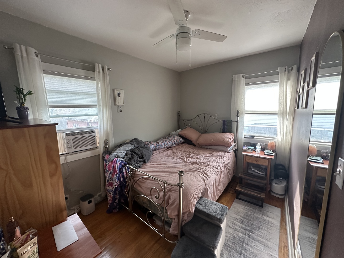 115 E Division Street, Villa Park, IL 60181