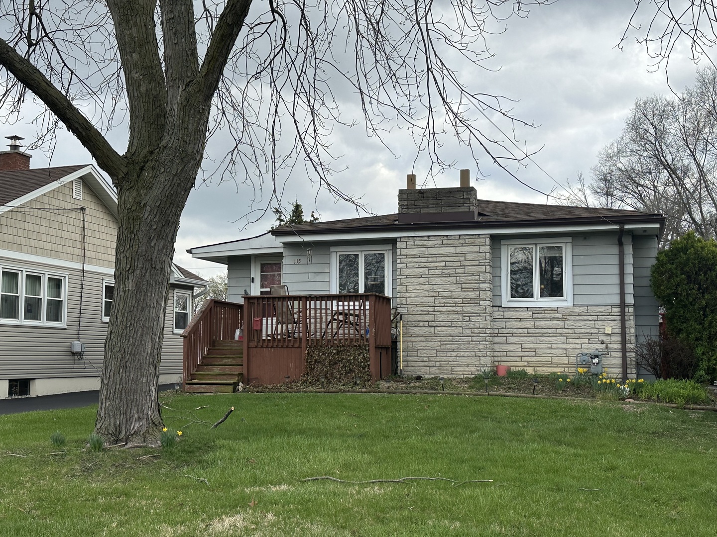 115 E Division Street, Villa Park, IL 60181