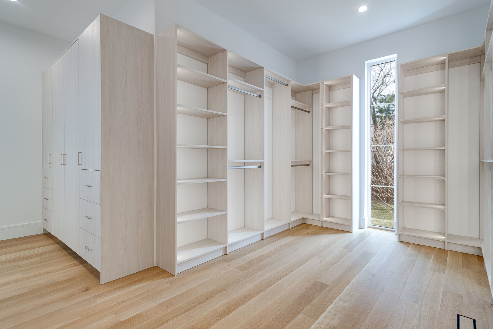 531 Kensington Court, Hinsdale, IL 60521