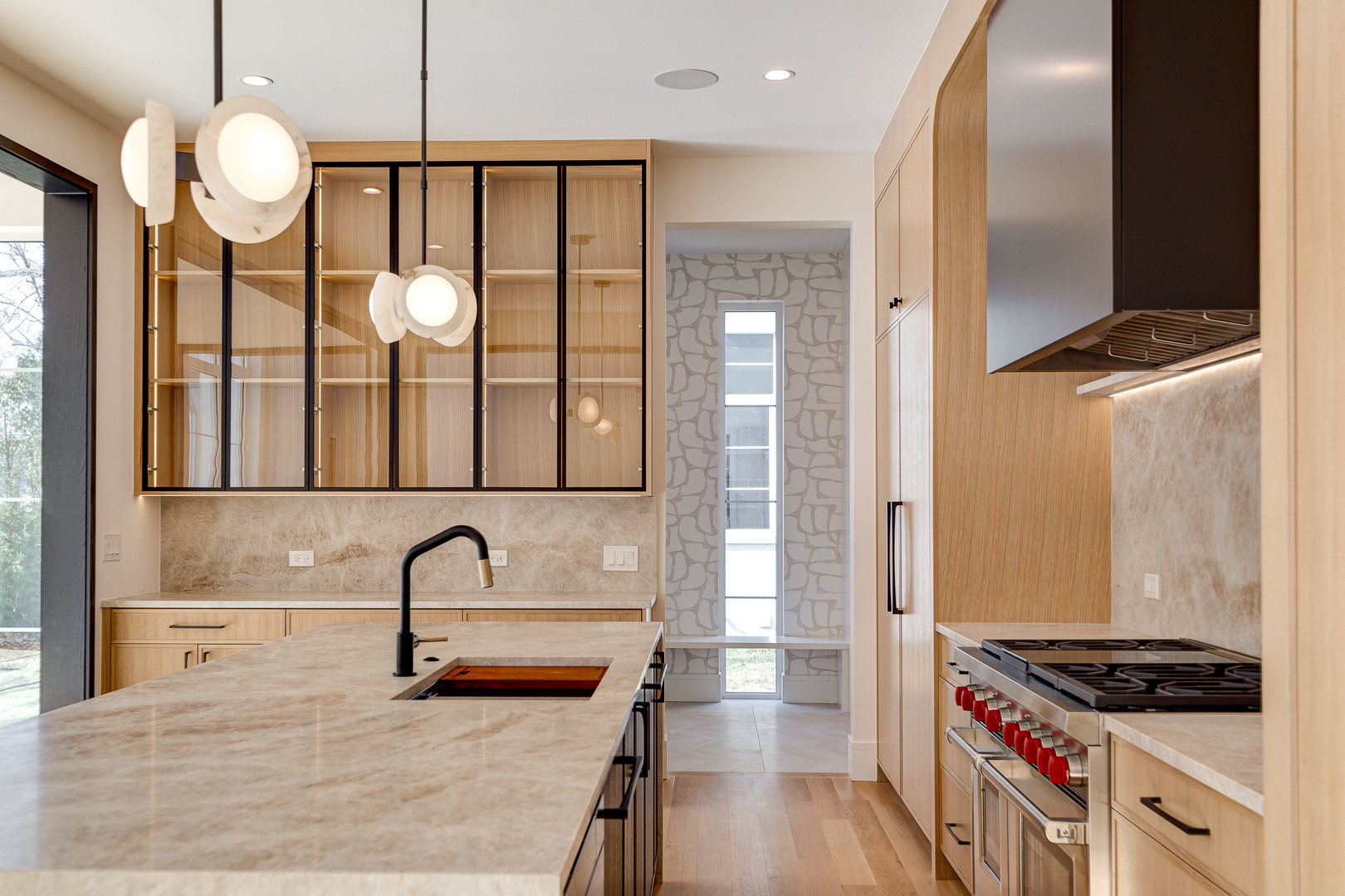 531 Kensington Court, Hinsdale, IL 60521