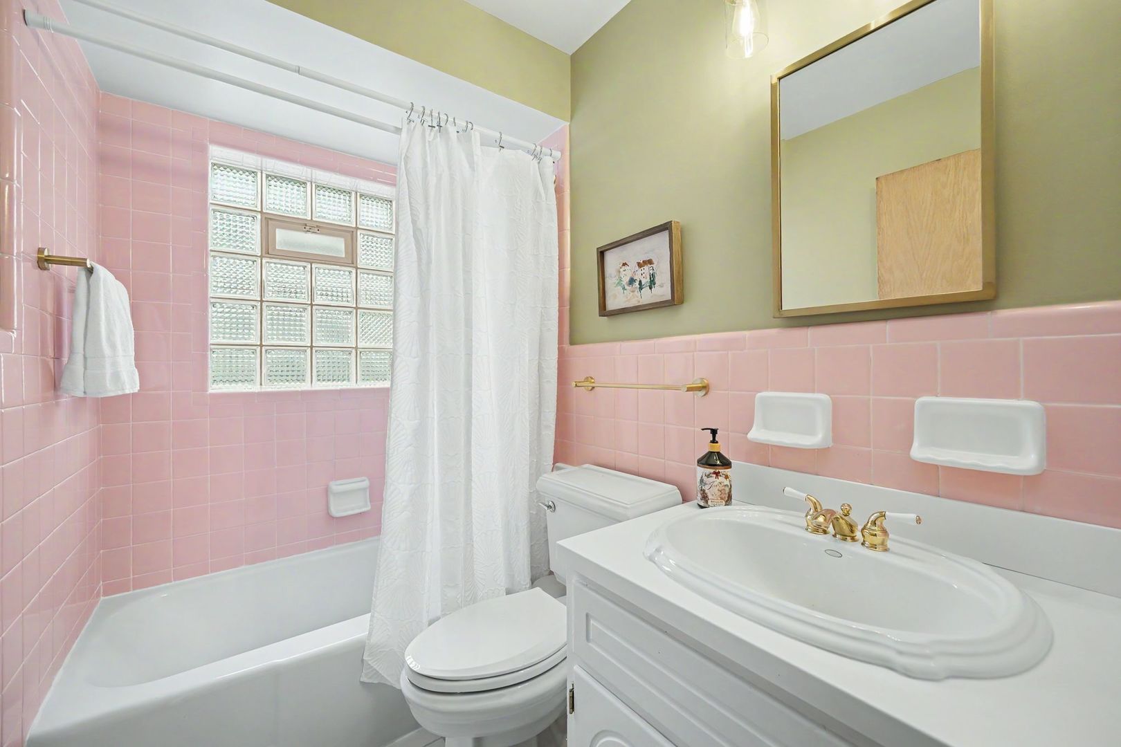 754 N Kenilworth Avenue, Glen Ellyn, IL 60137