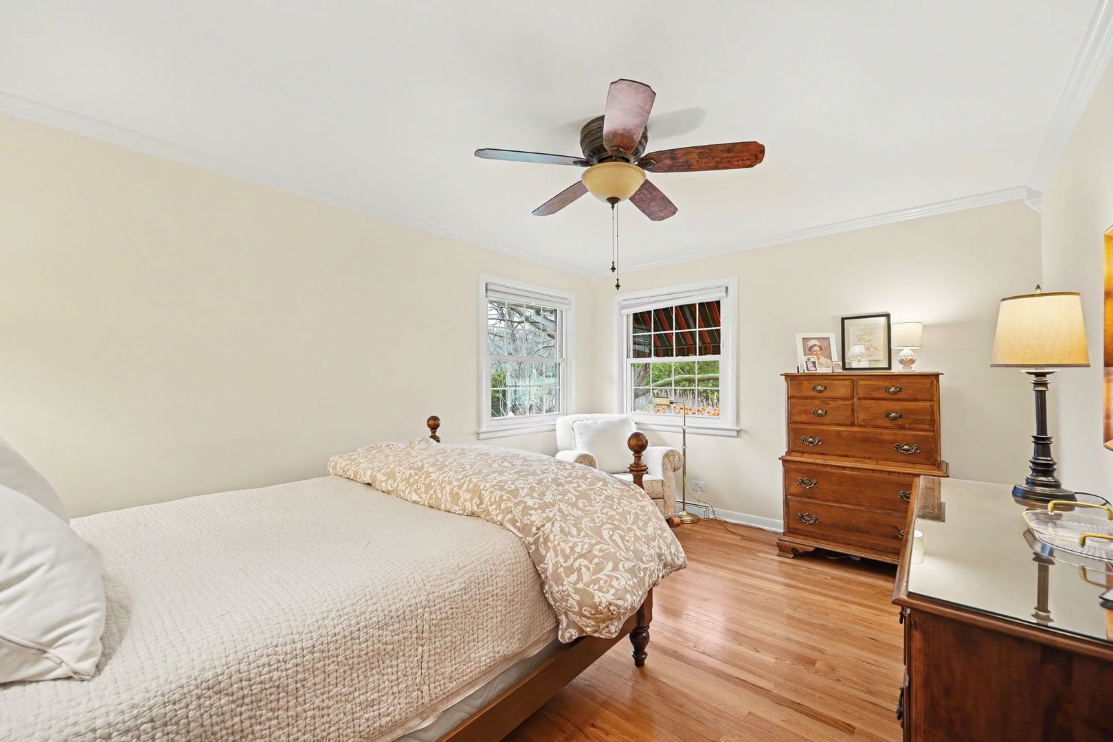 754 N Kenilworth Avenue, Glen Ellyn, IL 60137