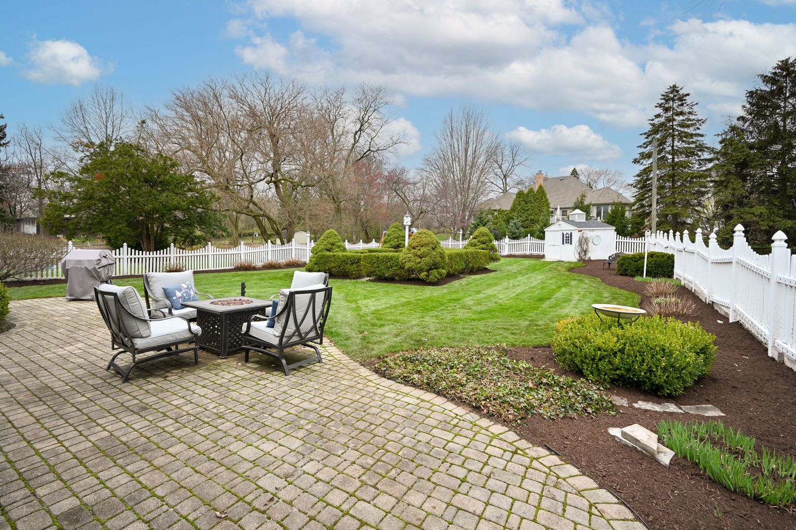 754 N Kenilworth Avenue, Glen Ellyn, IL 60137