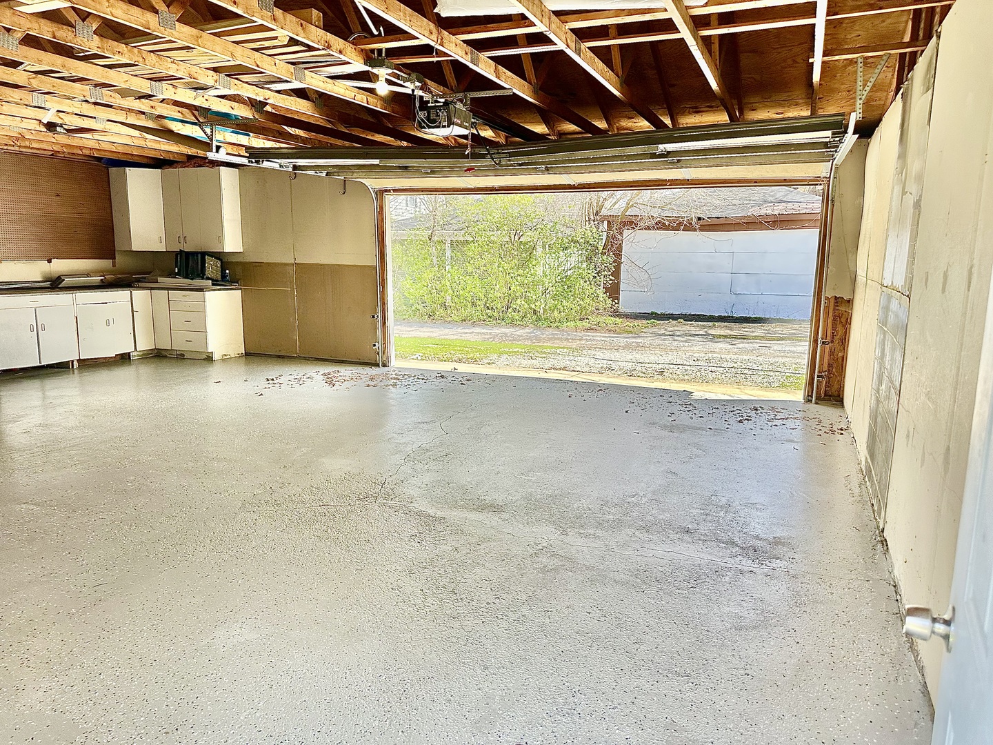 18037 Ridgewood Avenue, Lansing, IL 60438