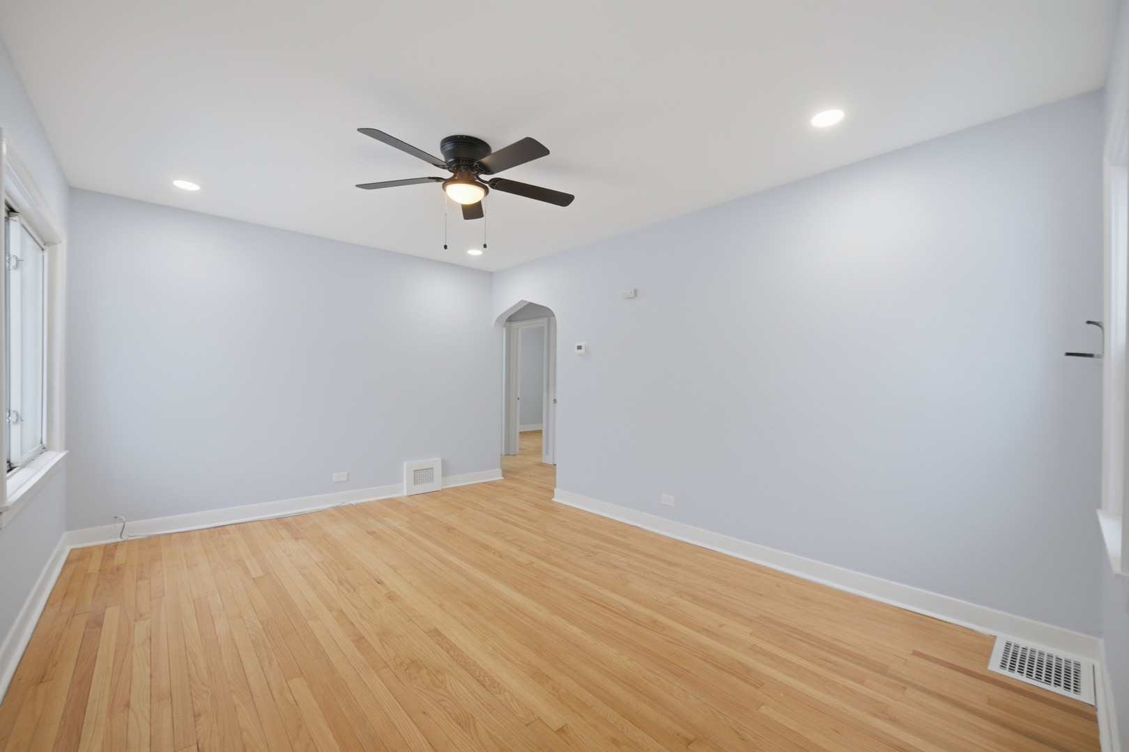 18037 Ridgewood Avenue, Lansing, IL 60438