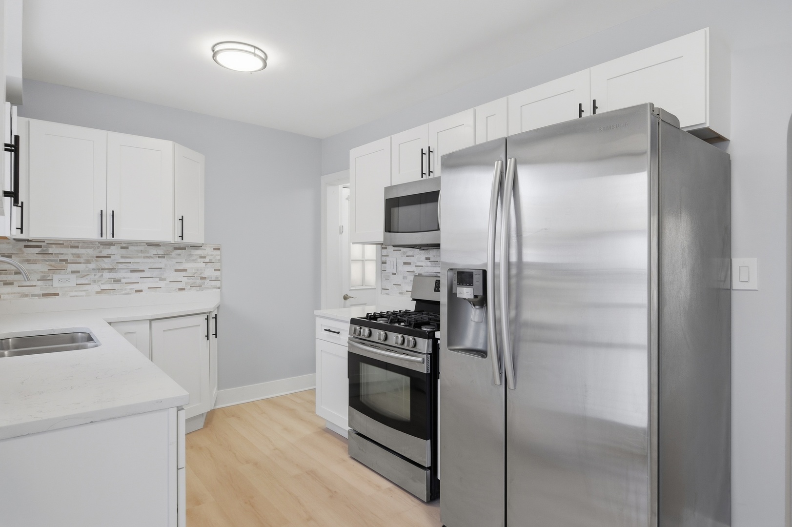 18037 Ridgewood Avenue, Lansing, IL 60438