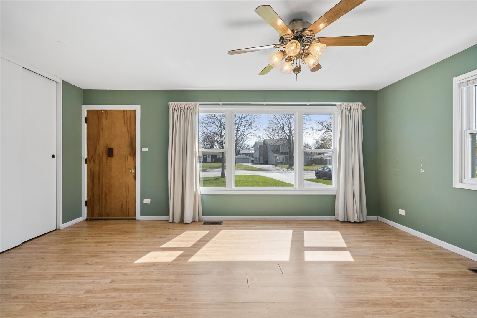 2904 Stork Court, Rolling Meadows, IL 60008