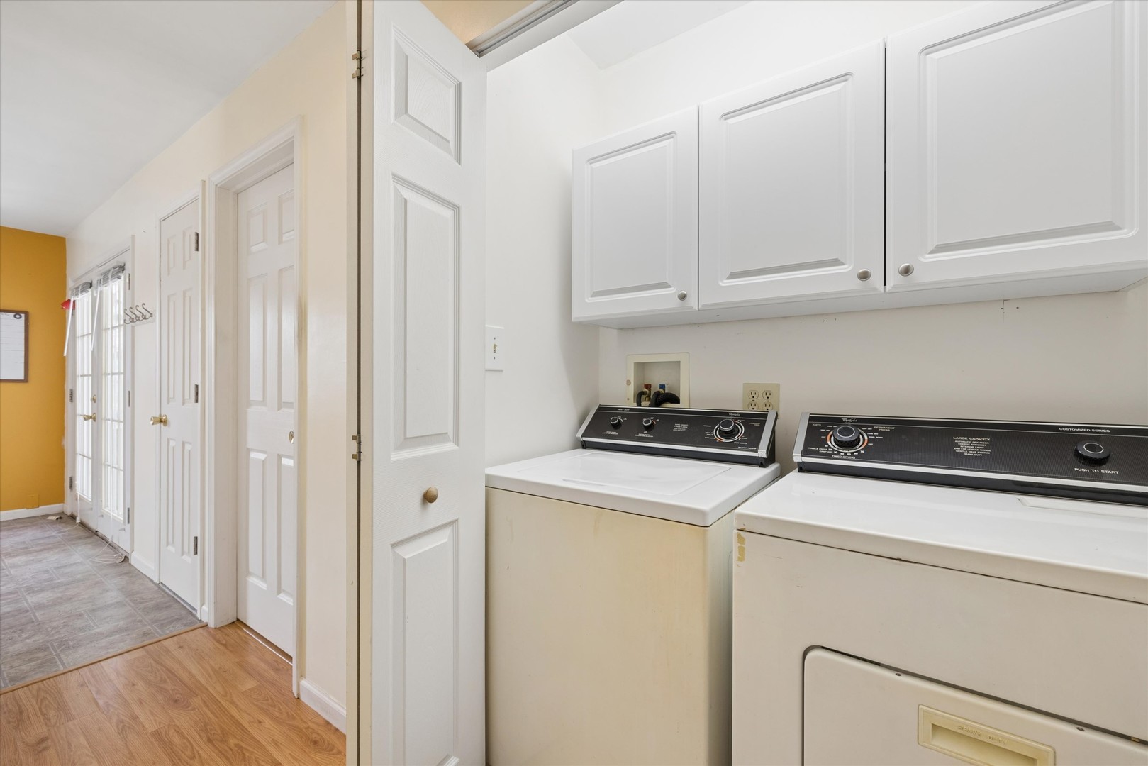 2904 Stork Court, Rolling Meadows, IL 60008